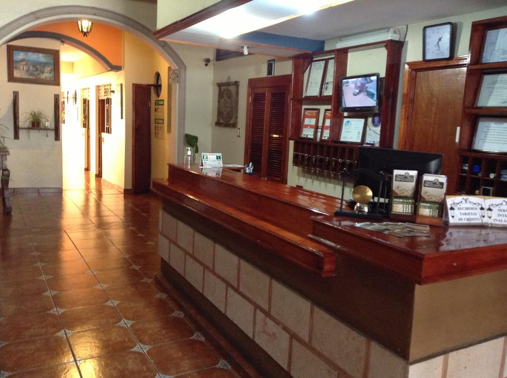 Los Faroles Hotel Uruapan (Michoacan) Εξωτερικό φωτογραφία