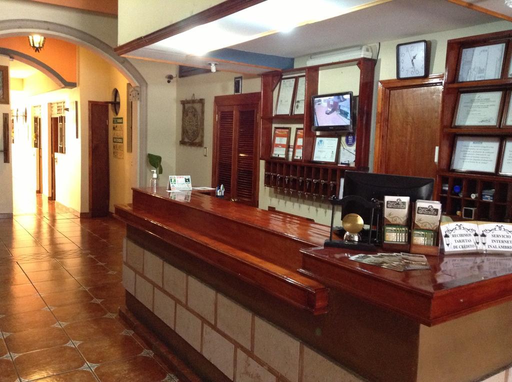 Los Faroles Hotel Uruapan (Michoacan) Εξωτερικό φωτογραφία